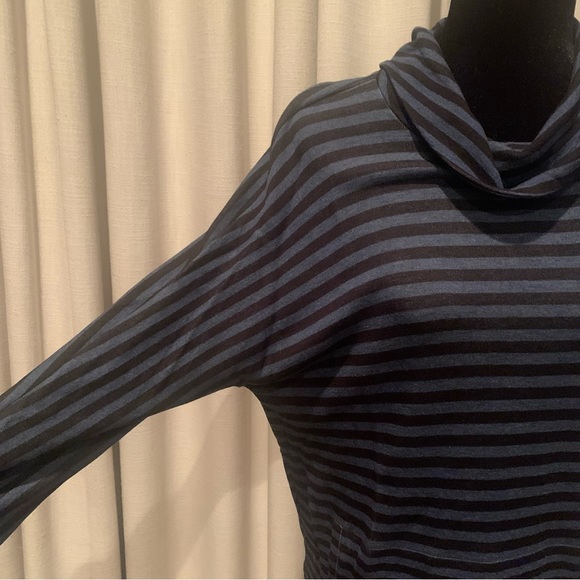 🏷️ Talbots Petites Cowl Neck Dolman Striped Kangaroo Pocket Top MP - Picture 2 of 6